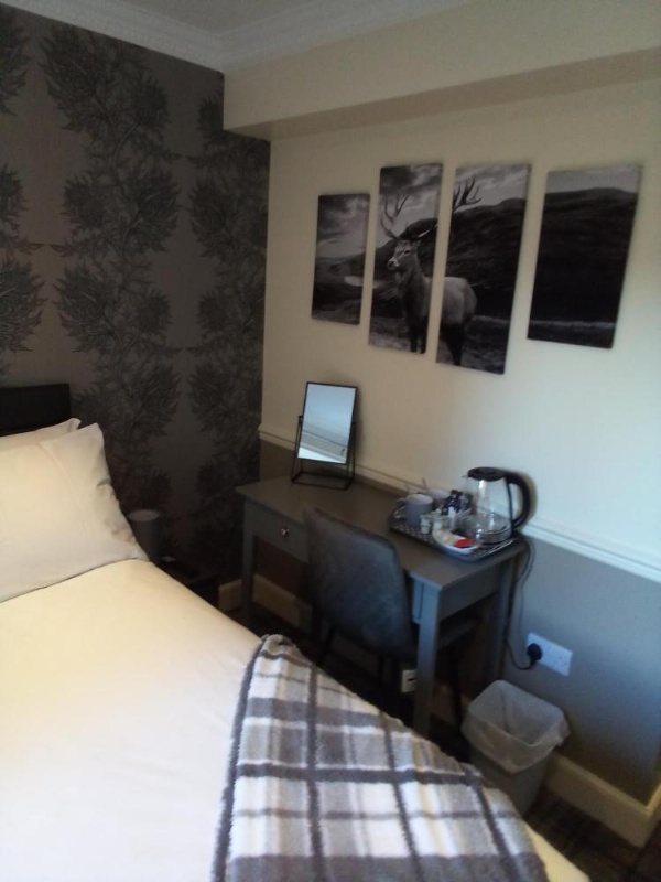 Ardmillan Hotel image 11